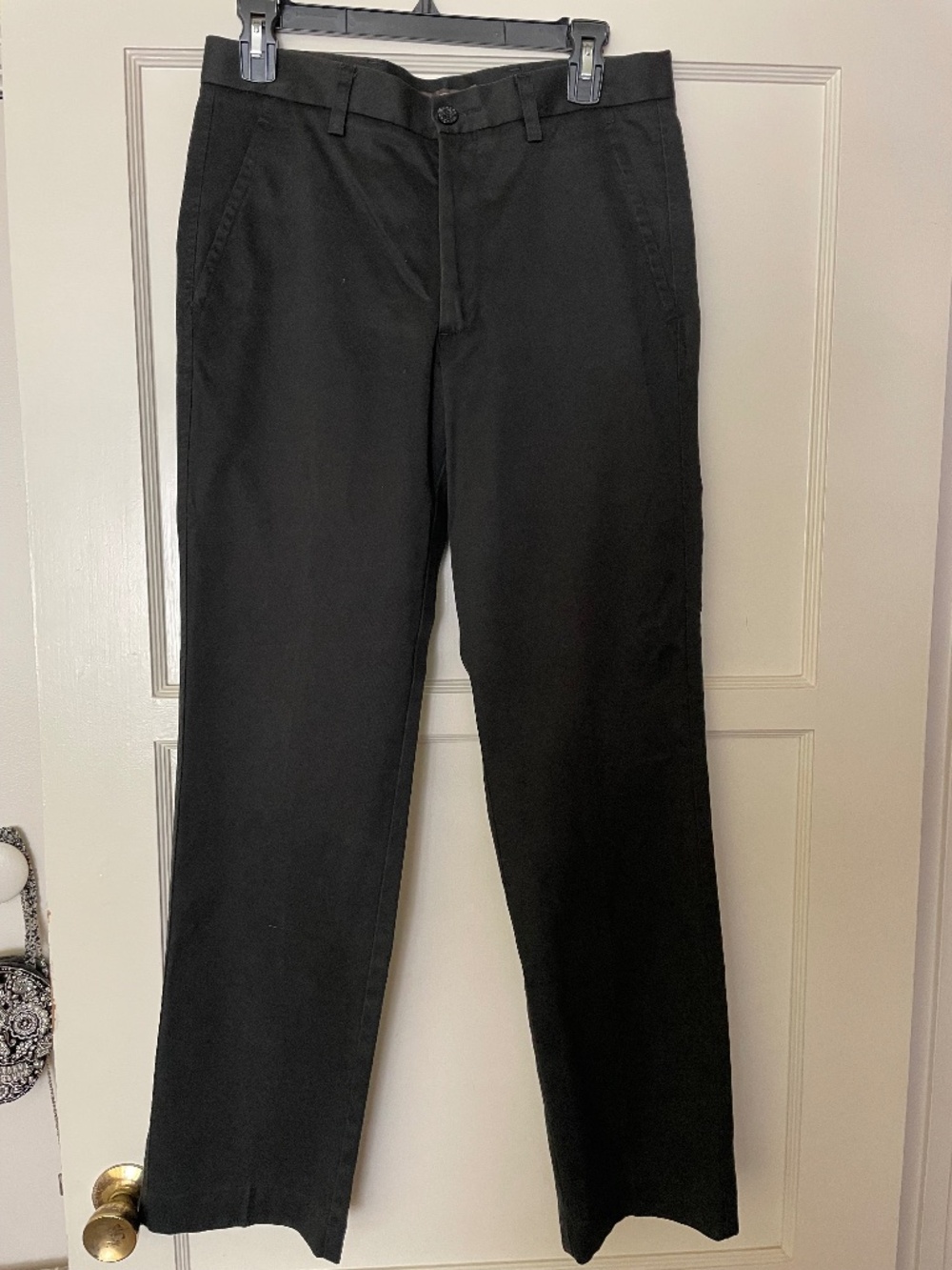 Men's Black Dockers Easy Khaki Classic Fit D1 Pants.